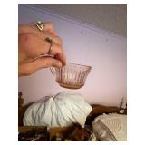 PINK GLASSWARE (?ANCHOR HOCKING)- UPB