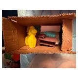 LITTLE GIRL VINTAGE TOYS/ PAPER DOLL/ DOLL CASE- UPB