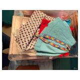 LITTLE GIRL VINTAGE TOYS/ PAPER DOLL/ DOLL CASE- UPB