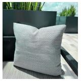 4 New CB Indoor/Outdoor 16”x16” Decorative Pillows, Green/ Mint