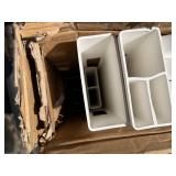 Zippity Newport Vinyl Fence Kit with Post 3ft H x 6ft W *Retails $125*