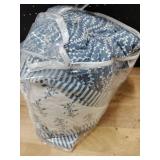 San San Casa 100percent Cotton 1-Piece Quilt Set King size  - Retail: $79