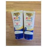 Banana Boat 100percent Mineral Kids Sunscreen Lotion SPF 50, Twin Pack | Banana Boat Mineral Sunscreen for Kids, Childrens Sunblock SPF 50, Oxybenzone-Free, 6oz each (Pack of 2) - Retail: $14