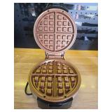 BELLA Classic Belgian Waffle Maker, 7\ Round, Non Stick, Waffle Iron Makes 1 Thick Waffles, Variable browning control knob, Stay-cool handle with locking latch, Stainless Steel - Retail: $678in