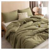 ROSGONIA King Size Comforter Set Olive Green, 3pcs (1 Boho Comforter and 2 Pillowcases), Lightweight Bedding Blanket All Season Bedspreads Quilt - Retail: $50