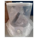 CAPASTEC Reptile Fogger, 4L Top Fill Adjustable Mister Tank, Reptile Humidifier for Terrariums and Paludarium, Enhances Humidity Control, White, 1 Set