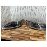 Retails for $215! Headlights for Peterbilt 387 325 330 335 337 340 348 382 384 386 Truck High and Low Beam Bulb Left Driver Side Headlamp