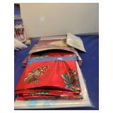 Holiday Pine Cone Gift Bags Set
