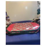 8 Red and Green Christmas Placemats Set