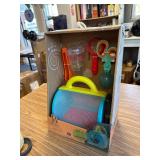 Bug Bungalow Insect Kit w/ Mesh Case, Magnifier & Tweezers