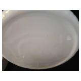French White Corningware Round Casserole Dishes with Lids