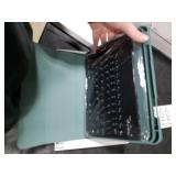 kenke for iPad 11/10th Gen Case with Keyboard 11/10.9 inch 2025 A16/2022, Detachable Wireless Bluetooth Keyboard Case with Right Side Pencil Holder, Backlit Black Square Keycaps (Dark Green