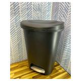 Rubbermaid Classic 13 Gallon Premium Step-On Trash Can with Lid and Stainless-Steel Pedal, Black Waste Bin for Kitchen Black Premium Step-On