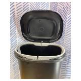 Rubbermaid Classic 13 Gallon Premium Step-On Trash Can with Lid and Stainless-Steel Pedal, Black Waste Bin for Kitchen Black Premium Step-On