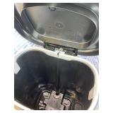 Rubbermaid Classic 13 Gallon Premium Step-On Trash Can with Lid and Stainless-Steel Pedal, Black Waste Bin for Kitchen Black Premium Step-On