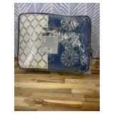 Retails for $255! Madison Park Moraga 6-Pc Reversible Quilt Set With Throw Pillows