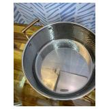DAEDALUS Pro 7.5QT Stock Pot with Lid Hammered Copper Clad & 2.3mm Tri-Ply Core 3X Thicker Heavy Duty for Home or Restaurant Use Induction, Oven & Dishwasher Safe Rose Gold