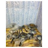 Soft Grip 16-Piece Aluminum Healthy Ceramic Nonstick Cookware Set in Black