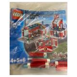 LEGO Kit 7945 w/ Booklets