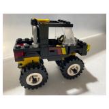 LEGO Kit 76001 - Tank and 6675 Road and Trail 4x4 w/ Booklet