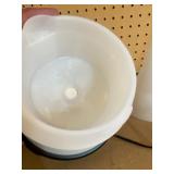 Scentsy Essential Oil Tear Drop Diffuser w/ Shade, New Condition