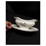 ROYAL DUCHESS CHINA GRAVY BOAT VINTAGE PATTERN ROYAL DUCHESS CHINA GRAVY BOAT VINTAGE PATTERN