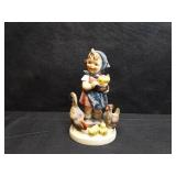 GOBEL Feeding Time HUMMEL FIGURINE GOBEL Feeding Time HUMMEL FIGURINE