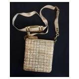 COACH CROSSBODY PURSE WITH GOLD ACCENTS COACH CROSSBODY PURSE WITH GOLD ACCENTS