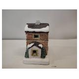 PIECES OF WELLINGTON SQUARE CHRISTMAS VILLAGE AND OTHER RANDOM VILLAGE PIECES (NOT WELLINGTON SQUARE) PIECES OF WELLINGTON SQUARE CHRISTMAS VILLAGE AND OTHER RANDOM VILLAGE PIECES (NOT WELLINGTON SQUARE)