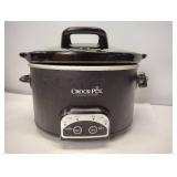 4.5 QUART CROCK POT WITH HINGED LID - Works 4.5 QUART CROCK POT WITH HINGED LID - Works