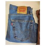 BROWN HOLLISTER HOODIE SIZE XL AND LEVI DENIM JEANS SIZE 30 30 BROWN HOLLISTER HOODIE SIZE XL AND LEVI DENIM JEANS SIZE 30 30