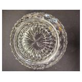 VINTAGE Fostoria American CUPPED and FOOTED GLASS BOWL. VINTAGE Fostoria American CUPPED and FOOTED GLASS BOWL.