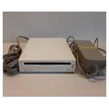 Nintendo Wii Console RVL-001 White - Works Nintendo Wii Console RVL-001 White - Works