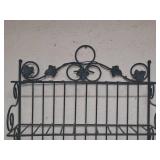 METAL WALL HANGING WITH BASKET METAL WALL HANGING WITH BASKET