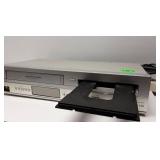 Philips DVD/VCR Combo Player DVP3345V, Turns On. Philips DVD/VCR Combo Player DVP3345V, Turns On.
