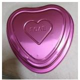 Heart Shaped Aluminum Pans with Plastic Lids 10pk Heart Shaped Aluminum Pans with Plastic Lids 10pk