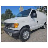 2006 Ford E-350 Super Duty~ WHITE