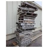 (18) Wooden Pallets