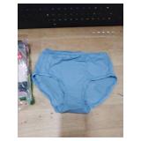 Hanes Womens Underwear Microfiber 6-Pack  SUPER Stretch Panties  Brief  Bikini  or Thong Panty  Comfort Flex Fit L - Retail: $30 Hanes Womens Underwear Microfiber 6-Pack  SUPER Stretch Panties  Brief  Bikini  or Thong Panty  Comfort Flex Fit L - Retail: $30