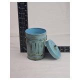 Retro Blue Metal Mini Trash Can Retro Blue Metal Mini Trash Can