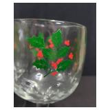 Vintage Style Holly Berry Christmas Wine Glasses Set