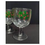 Vintage Style Holly Berry Christmas Wine Glasses Set