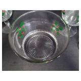 Vintage Style Holly Berry Christmas Wine Glasses Set