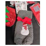 Hallmark Christmas Gift Wrapping Set