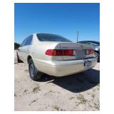 2000 Toyota Camry LE - CHAMPAGNE