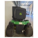 John Deere D130 Riding Lawn Tractor - NEEDS WORK