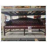 Traditional Tufted Leather Bench Seat