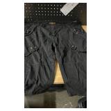 Qiao Yun Fashion Black Cargo Shorts, Size 40 Qiao Yun Fashion Black Cargo Shorts, Size 40