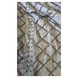 Black Patterned Quilt with 2 Pillow Cases - Queen - Retail: $25 Black Patterned Quilt with 2 Pillow Cases - Queen - Retail: $25