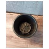 Set of 6 Black Plastic Flower Pots